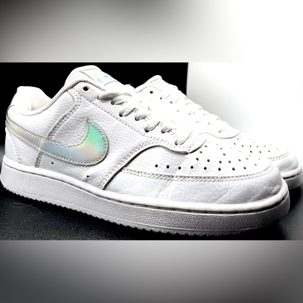 WOMAN NIKE VISION Size 7 WHITE